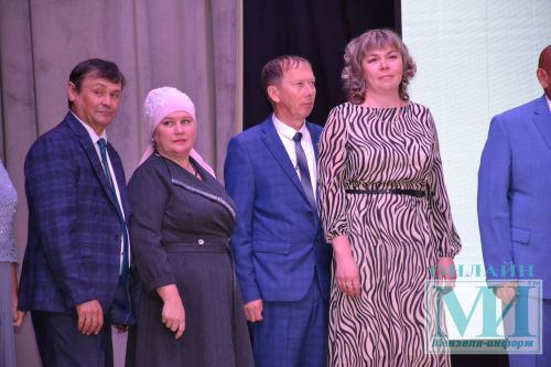 В Мензелинске наградили лучших работников образования