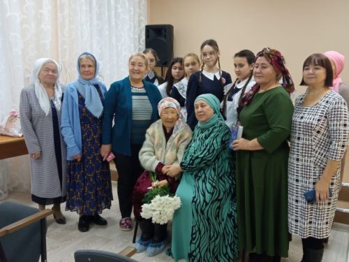 Минзәлә мәдни мирас йортында Салисә Гәрәева белән очрашу булды
