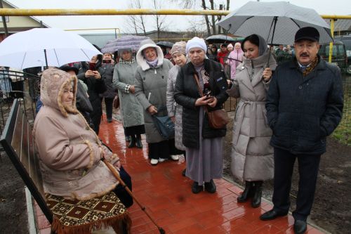 Тулбай авылында Салисә Гәрәева хөрмәтенә стела ачылды