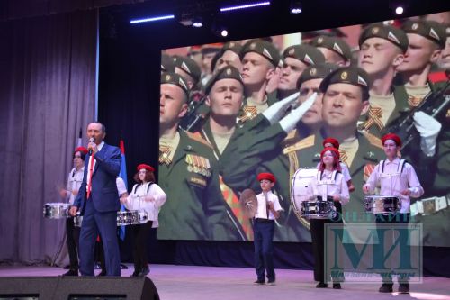 Мензелинским призывникам были вручены подарки
