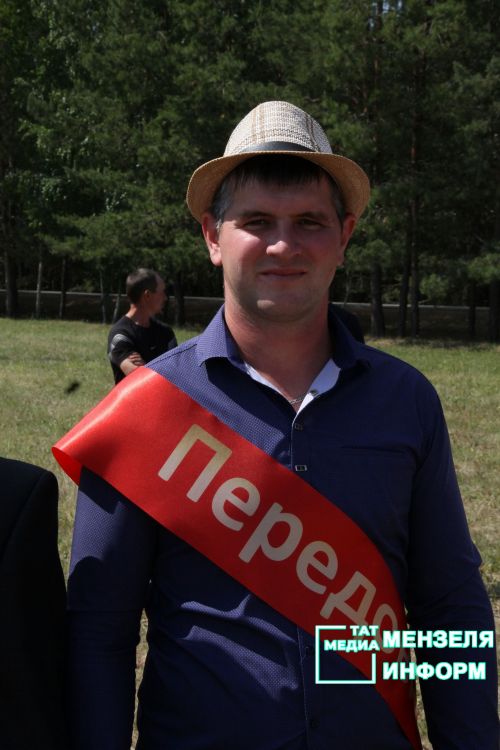 На Сабантуе в Мензелинске наградили передовиков района