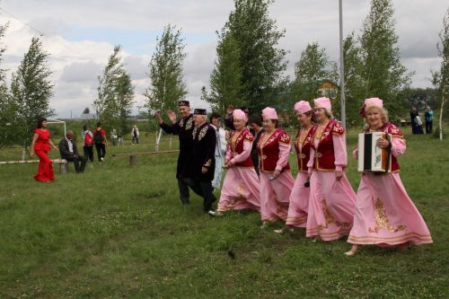 Кадрәктә авылның 350 еллыгына багышлап "Кадрәк дусларын җыя" дигән бәйрәм үткәрелде