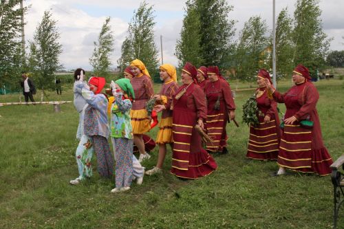 Кадрәктә авылның 350 еллыгына багышлап "Кадрәк дусларын җыя" дигән бәйрәм үткәрелде