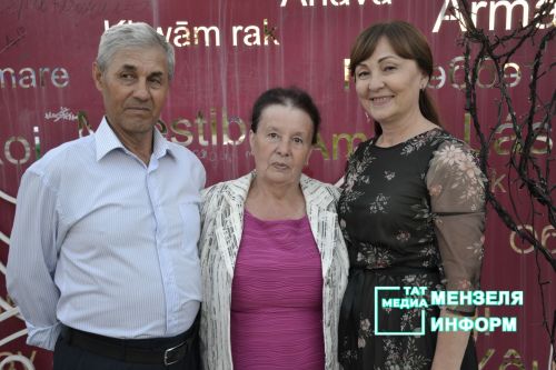 Праздник «День семьи, любви и верности» в Мензелинске