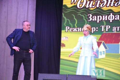 Красочные выступления участниц зонального тура республиканского конкурса "Женщина года. Мужчина года: женский взгляд"