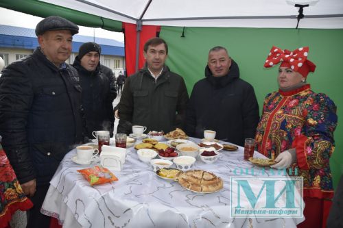 Мгновения праздничной ярмарки в Мензелинске