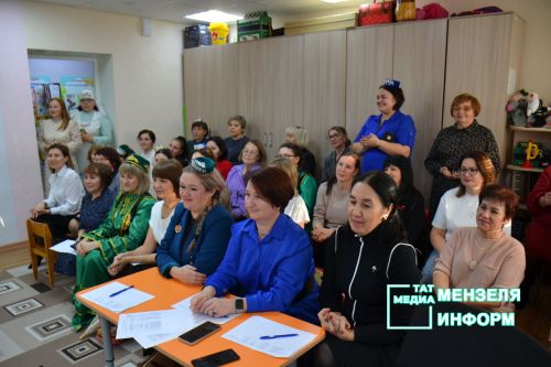 В муниципальном конкурсе «Сөмбелә чибәре-2024» приняли участие воспитанниц детских садов