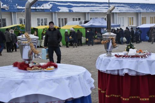Мгновения предновогодней ярмарки в Мензелинске