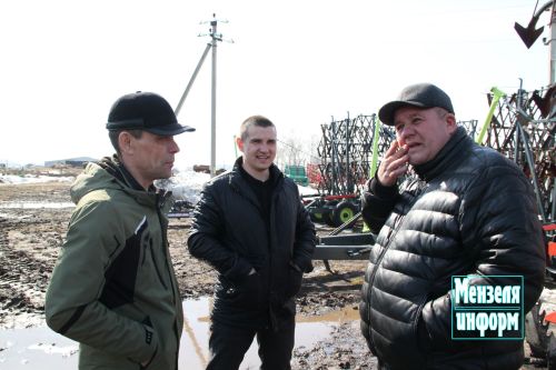 Минсельхоз Татарстана проверил готовность техники в хозяйствах Мензелинского района