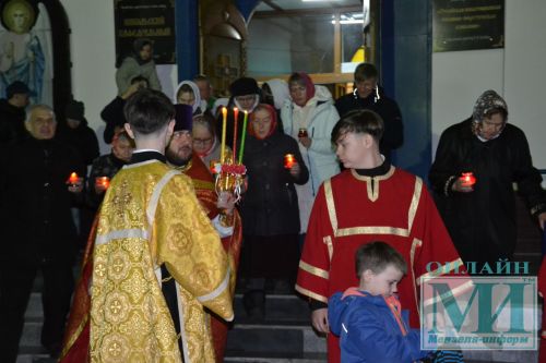 Пасха в 2024 году: «Это главный праздник, он помогает нам иметь светлую надежду на будущее», - говорят прихожане Никольского собора