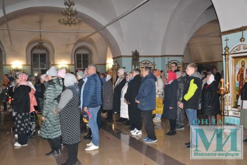 Пасха в 2024 году: «Это главный праздник, он помогает нам иметь светлую надежду на будущее», - говорят прихожане Никольского собора