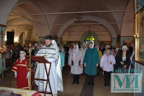 Пасха в 2024 году: «Это главный праздник, он помогает нам иметь светлую надежду на будущее», - говорят прихожане Никольского собора