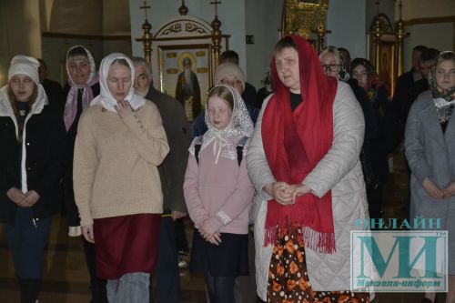 Пасха в 2024 году: «Это главный праздник, он помогает нам иметь светлую надежду на будущее», - говорят прихожане Никольского собора