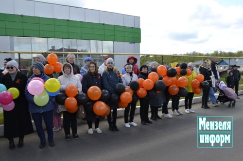 Улицы Мензелинска в праздник 9 Мая обрели торжественный вид
