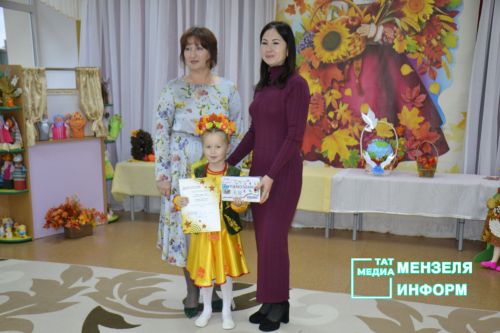 В Мензелинске прошел районный конкурс "Сөмбелэ гузэле-2025"