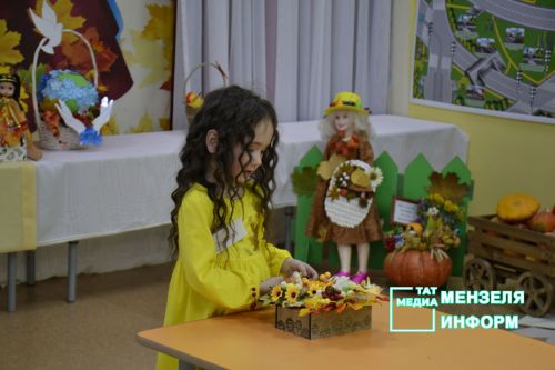 В Мензелинске прошел районный конкурс "Сөмбелэ гузэле-2025"