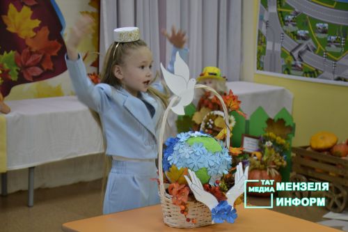 В Мензелинске прошел районный конкурс "Сөмбелэ гузэле-2025"