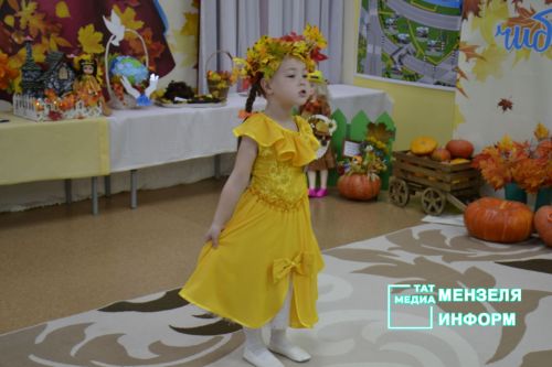 В Мензелинске прошел районный конкурс "Сөмбелэ гузэле-2025"