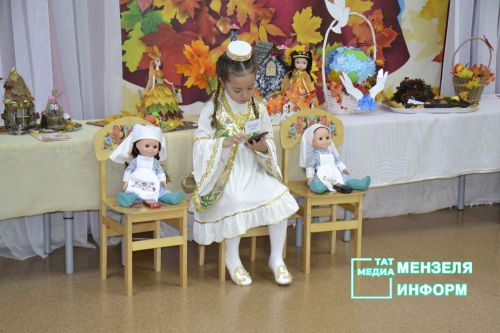 В Мензелинске прошел районный конкурс "Сөмбелэ гузэле-2025"