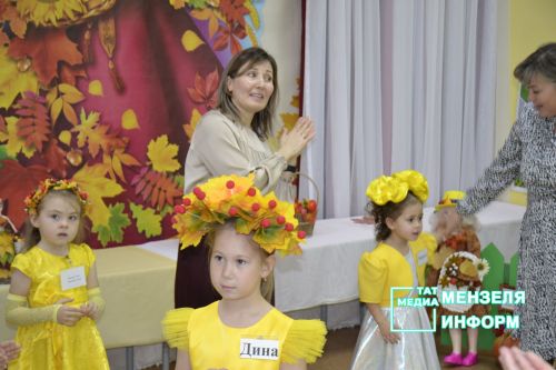 В Мензелинске прошел районный конкурс "Сөмбелэ гузэле-2025"