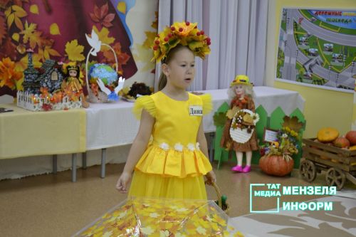 В Мензелинске прошел районный конкурс "Сөмбелэ гузэле-2025"