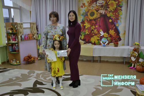 В Мензелинске прошел районный конкурс "Сөмбелэ гузэле-2025"