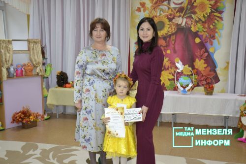 В Мензелинске прошел районный конкурс "Сөмбелэ гузэле-2025"