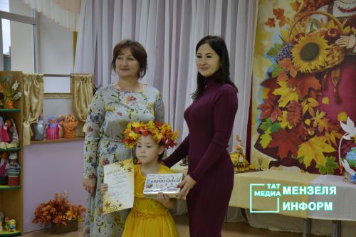 В Мензелинске прошел районный конкурс "Сөмбелэ гузэле-2025"
