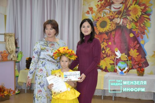 В Мензелинске прошел районный конкурс "Сөмбелэ гузэле-2025"
