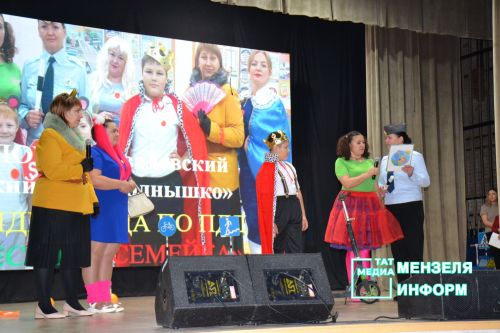 В Мензелинске прошел конкурс агитбригад «Дружная семья ЮИД на страже ПДД стоит»