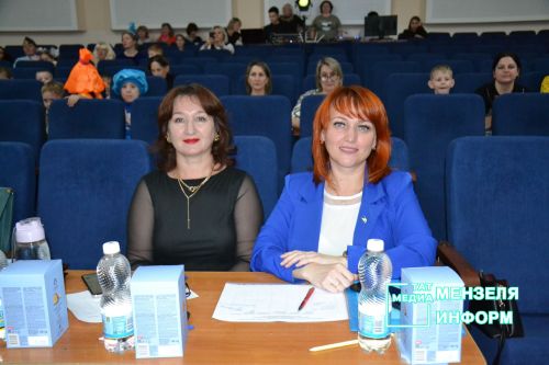 В Мензелинске прошел конкурс агитбригад «Дружная семья ЮИД на страже ПДД стоит»