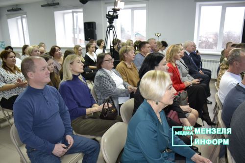 День добровольца в Мензелинске: Благодарность тем, кто помогает фронту