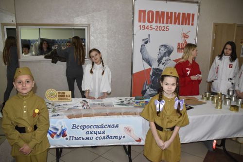 Фотографии с выставки перед заседанием Совета Мензелинского района