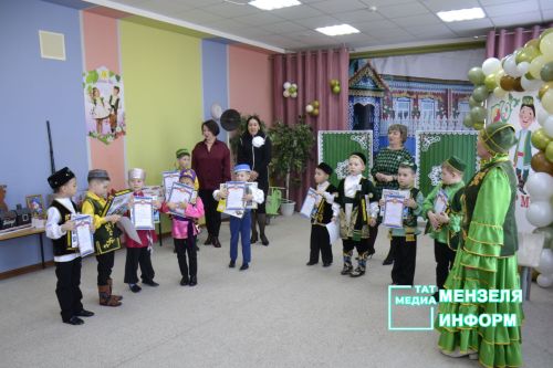 Районный этап конкурса "Татар малае-2025": яркие выступления и семейные ценности
