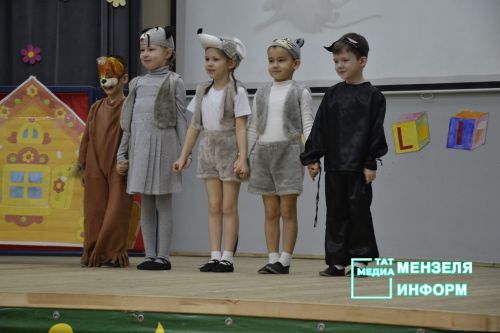 Мензелинские дети говорят и поют на английском языке