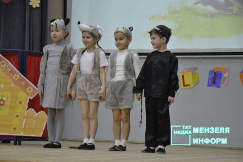 Мензелинские дети говорят и поют на английском языке