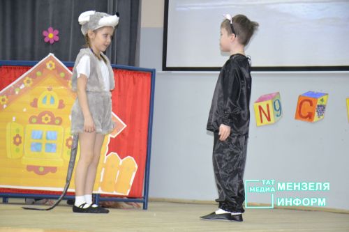 Мензелинские дети говорят и поют на английском языке