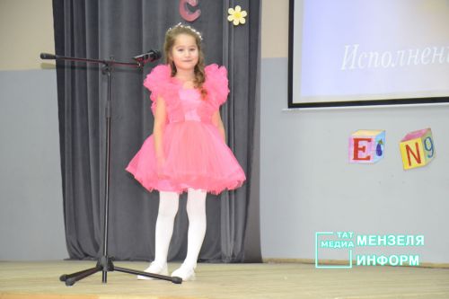 Мензелинские дети говорят и поют на английском языке