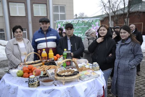 Праздник в честь дня весеннего равноденствия Навруз собрал в Мензелинске взрослых и детей