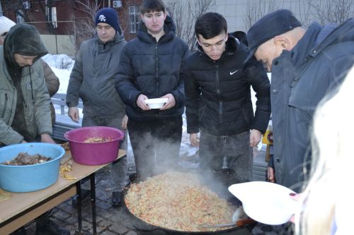 Праздник в честь дня весеннего равноденствия Навруз собрал в Мензелинске взрослых и детей