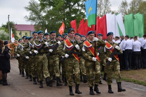 Смотр строевой подготовки  на параде в честь 80-летия Великой Победы и награждение