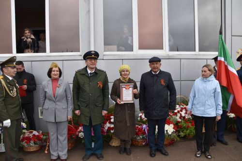 Смотр строевой подготовки  на параде в честь 80-летия Великой Победы и награждение