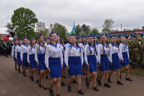 Смотр строевой подготовки  на параде в честь 80-летия Великой Победы и награждение