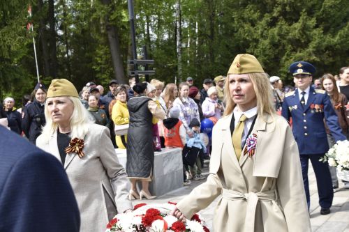 Возложение цветов в честь 80-летия Победы