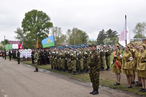 Смотр строевой подготовки  на параде в честь 80-летия Великой Победы и награждение