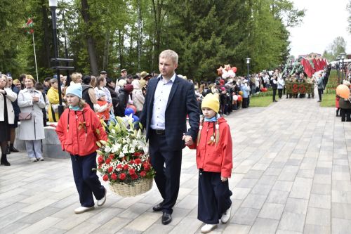 Возложение цветов в честь 80-летия Победы