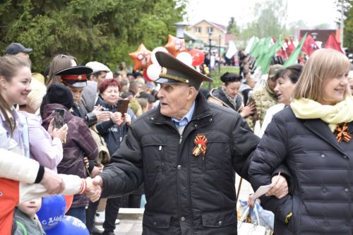 Возложение цветов в честь 80-летия Победы