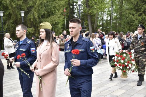 Возложение цветов в честь 80-летия Победы