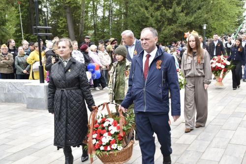 Возложение цветов в честь 80-летия Победы