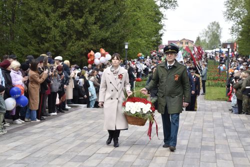 Возложение цветов в честь 80-летия Победы
